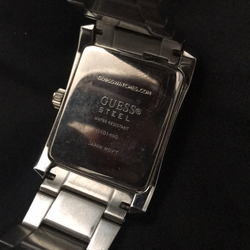 Men’s GUESS Watch - Picture 3 of 3